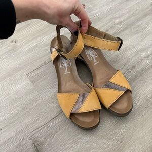 Women’s‎ Size 40/9-9.5 Fly London Yellow Bronze iMat Comfort Wedge Sandals